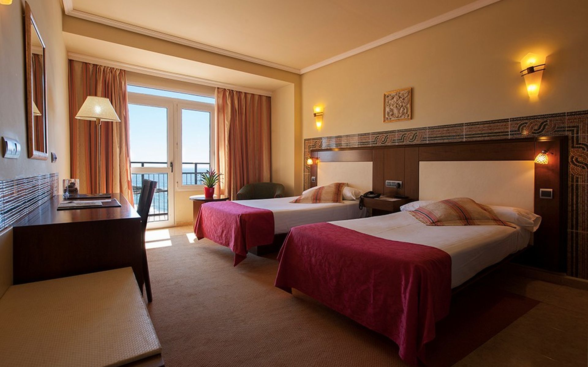 H10 Imperial Tarraco 4* Sup Hotel Tarragona Room photo